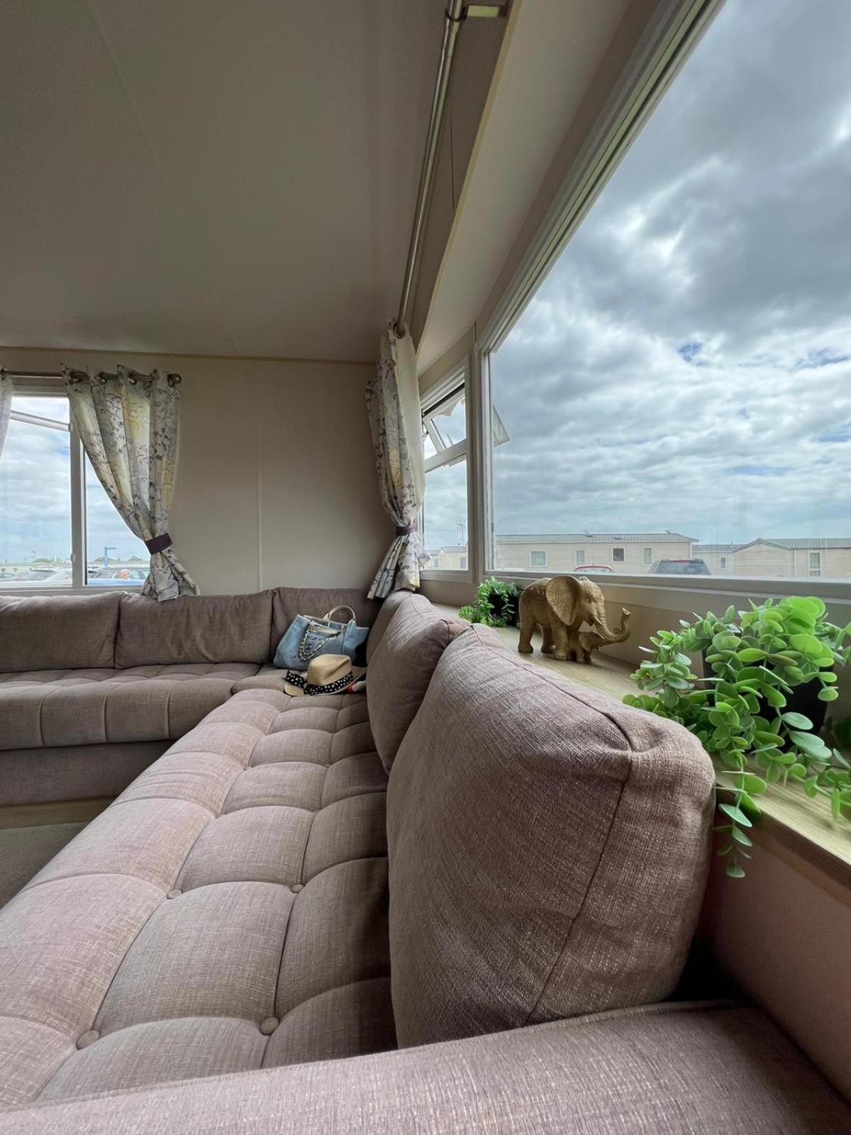 Luxurious Three Bedroom Caravan Jaywick Sands Bagian luar foto