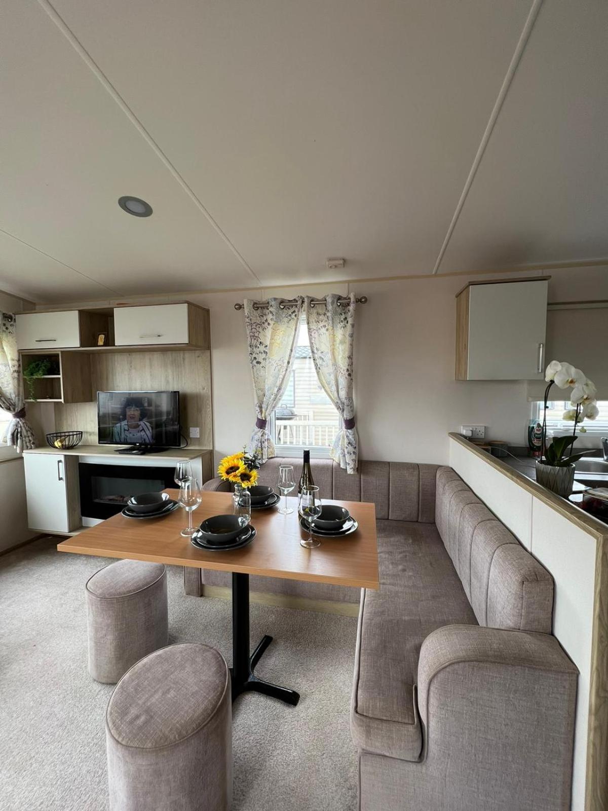 Luxurious Three Bedroom Caravan Jaywick Sands Bagian luar foto